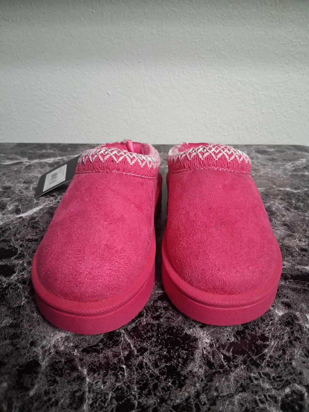 NWT'S Kids Hurley Pink Slip-On Cozy Slippers Size 8